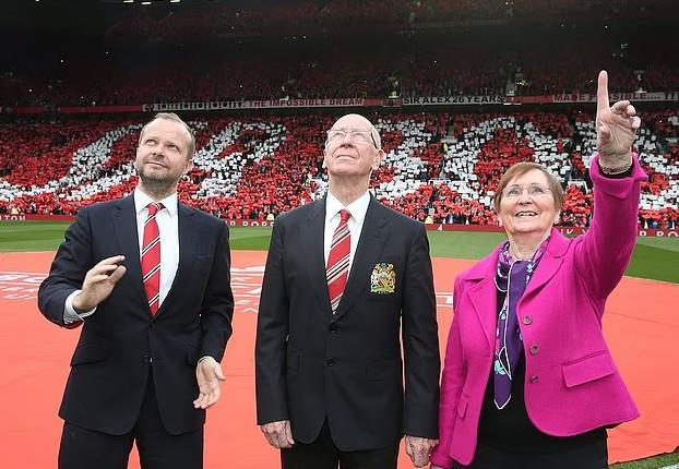 郵報：曼聯(lián)員工曾打趣伍德沃德，更換一卷廁紙都要請示格雷澤